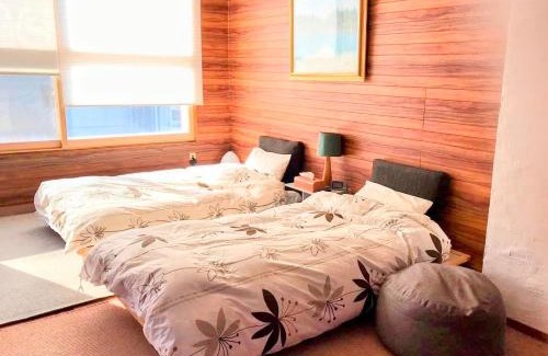 Nishi House | COZY STAY ReCork 民泊リコルク 車1台駐車可