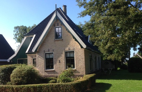 Burgerbrug House | Cozy stolp home near the sea and forest