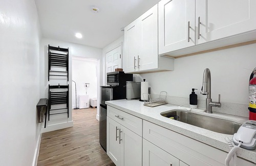 Edgewood Apartment | Cozy Studio Apartment with BBQ Grill Minutes from Fort Lauderdale Airport
