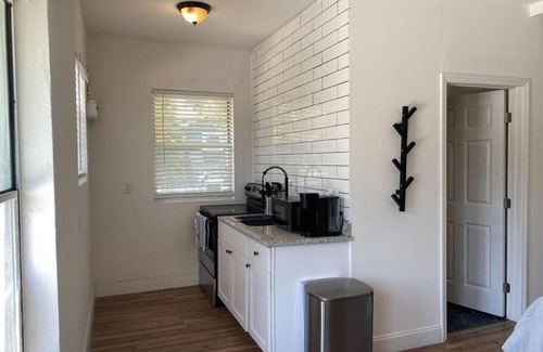 Ybor City Apartment | Cozy Studio Apartment in Tampa with Parking