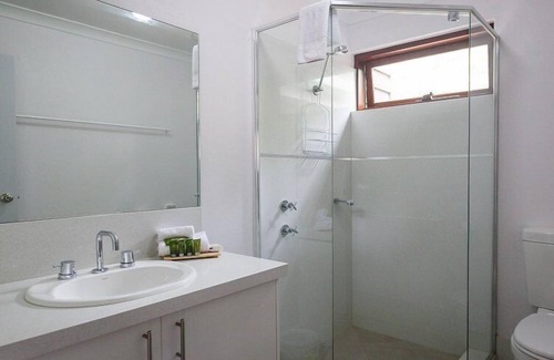 Margaret River Ski Chalet | Cozy Studio Chalet perfect for couples and a veranda overlooking the bushland