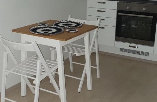 Lantinen District Apartment | Cozy Studio in Espoo - Free Garage Parking