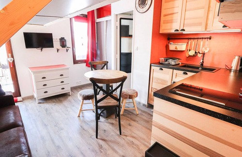 Le Lavachet Apartment | Cozy Studio in Tignes Le Lavachet · Ski-In/Ski-Out · Near Shops · Balcony · Bathtub