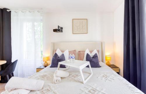 La Celle-sous-Gouzon Apartment | Cozy Studio Maison Alfort
