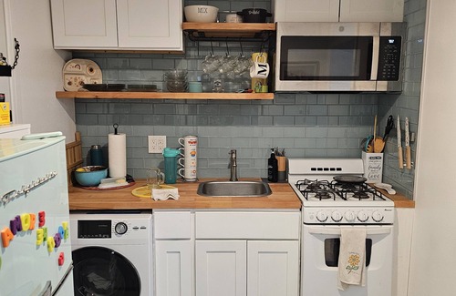 Fillmore Apartment | Cozy studio & private courtyard with AC and WiFi in charming Fillmore