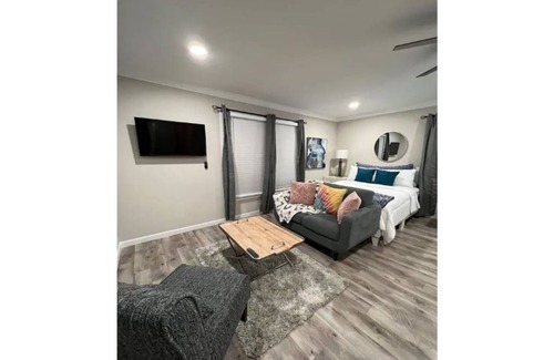 Creedmoor Apartment | Cozy studio
