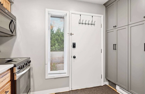 Ellicottville Condo | Cozy Studio, Walk or Bike to Holiday Valley or Town, A/C