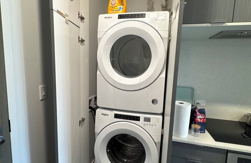 Midtown Sacramento Apartment | Cozy studio with WiFi, AC, fitness room in lovely midtown of Sacramento.