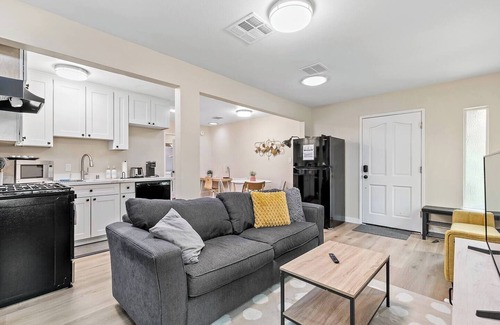 The Villas Apartment | Cozy & Stylish 1BR by Santana Row