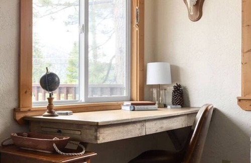 Tahoe Village Apartment | Cozy Tahoe Chalet | Fireplace & Views | Sleeps 4