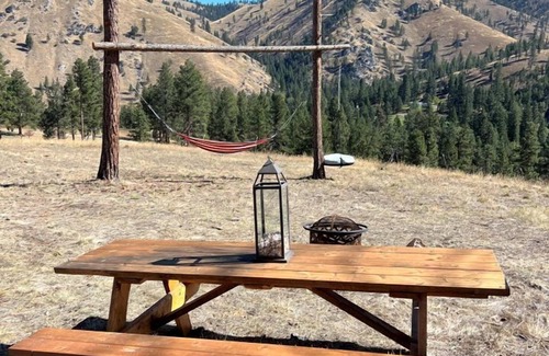 Conner RV Rental | Cozy Tented Cabin with Stunning Sights in Conner, Montana