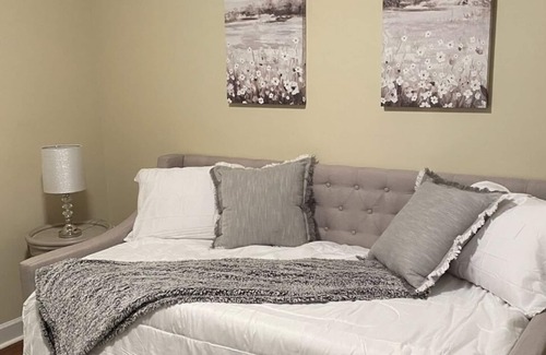 Nashville House | Cozy Townhome in Woodland Point