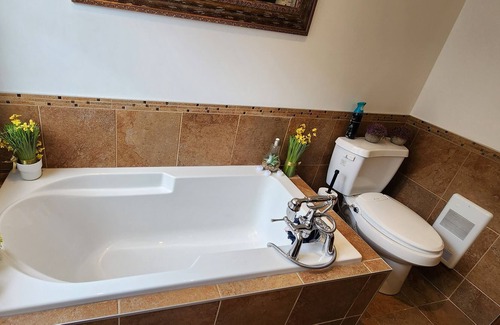 Downtown Gatineau Condo | Cozy two Bedroom Condo in the Heart of Gatineau