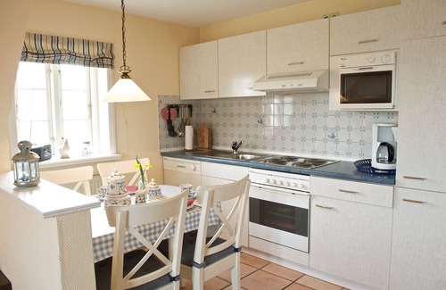 Oldsum Apartment | cozy u. family-friendly apartment in the artists' village of Oldsum