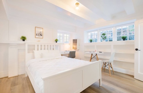 Adams Point Apartment | Cozy Updated Studio by Lake Merritt