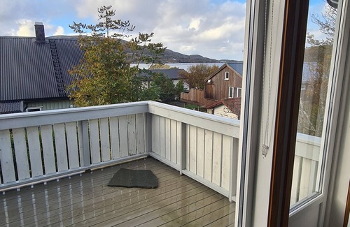 Lauvsnes Apartment | Cozy vacation apartment in central Norway with mountains and sea on your doorstep