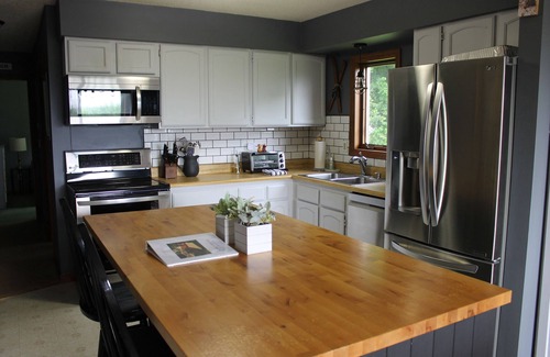 Chester House | Cozy Vermont Cabin · Mountain Views · Near Okemo