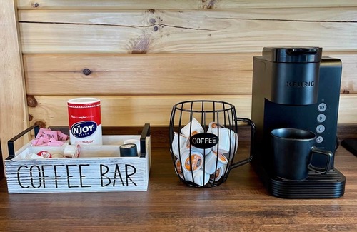 Hector Cabin | Cozy Wine Cabin escape with Breathtaking Views 4