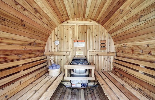 Zuzax House | Cozy Yurt Getaway Nestled in the beautiful east mountains of Cedar Crest/Tijeras