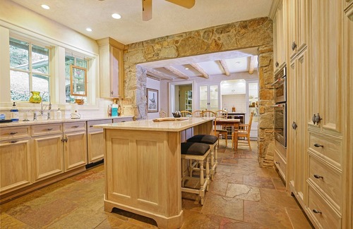 Banner Elk House | Crab Orchard Estate in Valle Crucis w/Fireplace