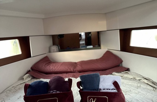 Castellammare Vucciria Boat Rental | Cradled in the center of Palermo