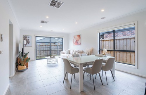 Cranbourne East House | Cranbourne Entire house 4bedroom