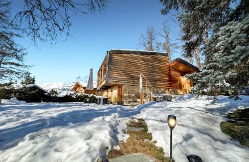Lens Ski Chalet | Crans Montana under the stars