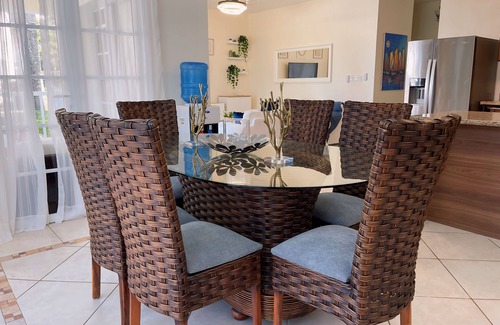 Los Charamicos Apartment | Crea recuerdos inolvidables en este alojamiento único y familiar.