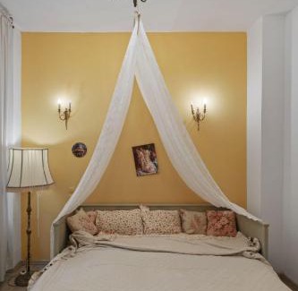 Bucharest City-Centre Villa | Creative retreat and Artist Haven Bohemian Villa on Calea Victoriei