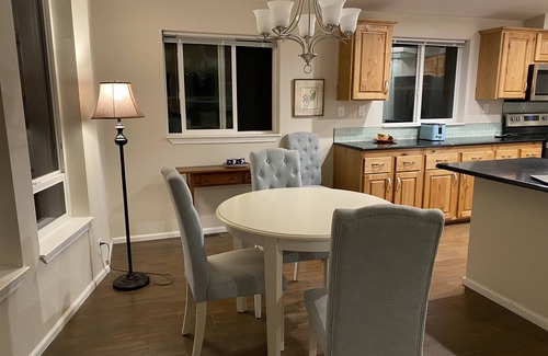 Gasquet House | Creek is running, hot tub ready on private porch, prices down!