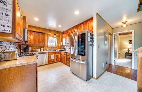 Cle Elum Cabin | Creek & Lake Access at Cabin Near Cle Elum!