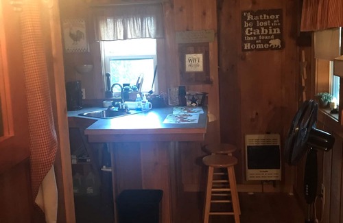 Fancy Gap Cabin | Creekside at Do Drop Inn Cabin Rentals