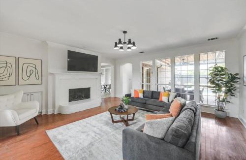 Plano House | Creekside Charm w Pool Backyard Oasis Patio