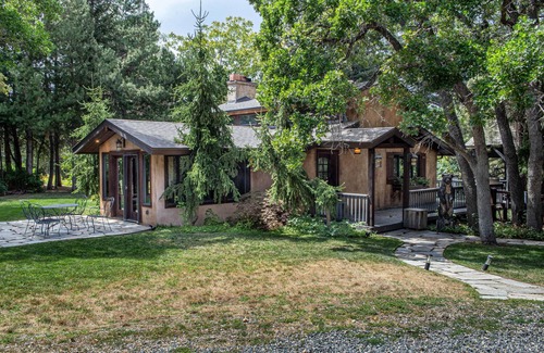 Granite Cabin | Creekside Family Cabin