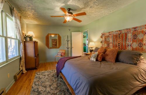 Sparta House | Creekside Paradise - A Peaceful Family Focused Retreat on a Flowing Creek