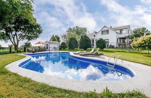 Creemore House | Creemore Country Estate With Pool/Tennis/Event Venue