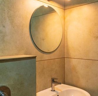 Kochi Apartment | Crescent Luxe Stays