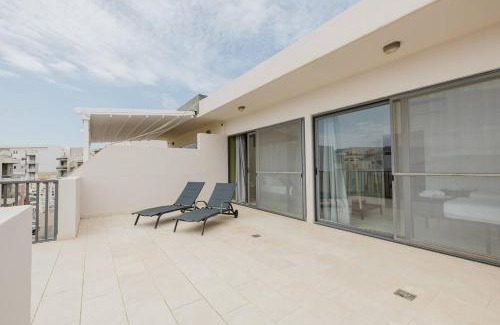 Mellieħa Heights Apartment | Crescent View Ph - Mlh City Escape By Homely!