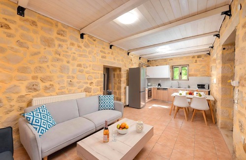 Dramia House | Cretan Breeze Villa HEATED Private Swimming Pool