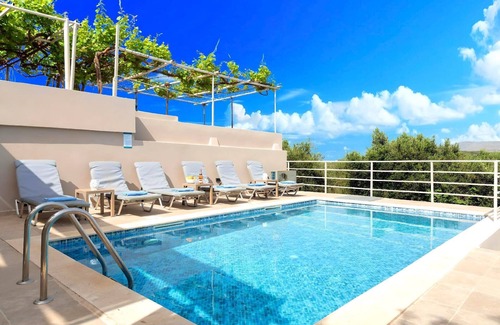 Dramia House | Cretan Breeze Villa HEATED Private Swimming Pool