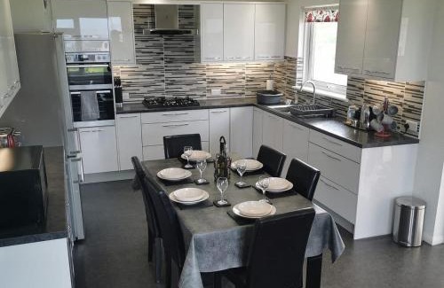 Fishguard House | Cri'r Wylan