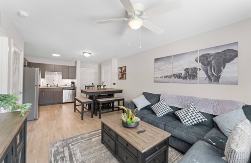 Tuscaloosa Condo | Crimson Cove | Luxe Riverfront Condo | 7 Min to UA | Pool & More!