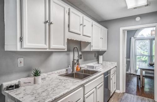 Cordova House | Crimson Creek Stayhouse