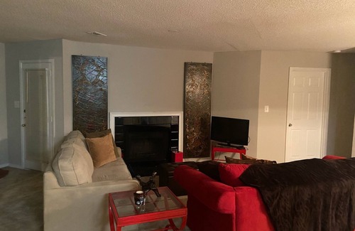 Sandy Springs Apartment | CRISSIE’S HIDEAWAY