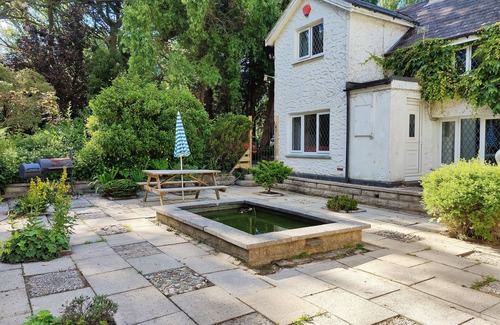 Goonhavern Cottage | Croft Cottage, Goonhavern, minutes from the beach