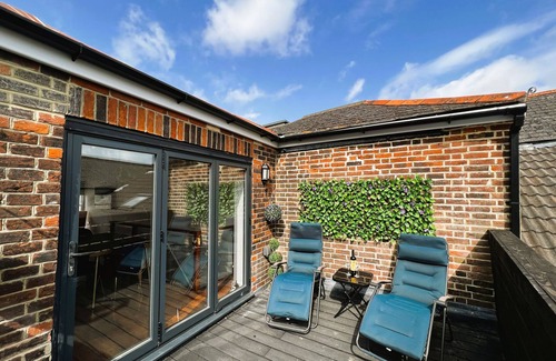 Ryde Apartment | Cross Street Apartment