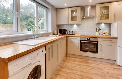 Ditchingham House | Crowfoot's Cottage - Two Bedroom House, Sleeps 4