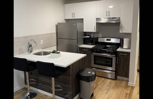 East Flatbush Apartment | Crown height 3 Bedroom Townhouse