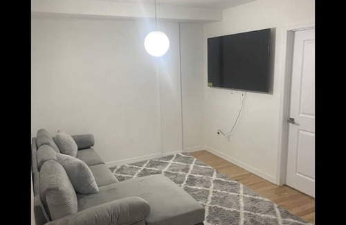 East Flatbush Apartment | Crown height 3 Bedroom Townhouse