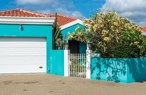 Sabadeco Villa | Crown Ridge 11 Sabadeco | Beautiful ocean front villa.